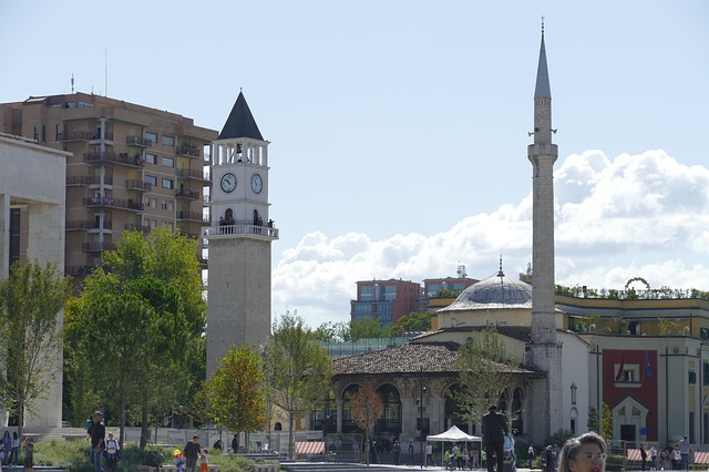 OVtirana-2798900_640_PB Klokkentoren Tirana
