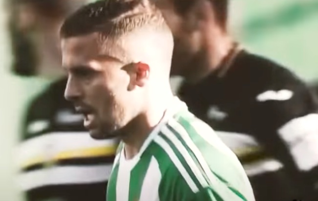 Reza Durmisi in Real Betis shirt