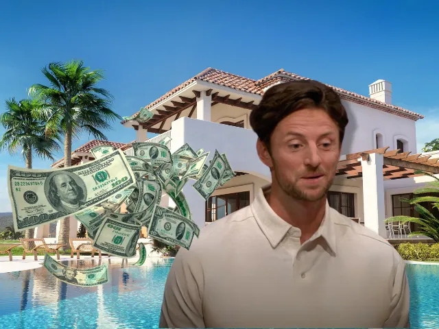 Vriends voor dure villa met zwembad en opvliegende dollars